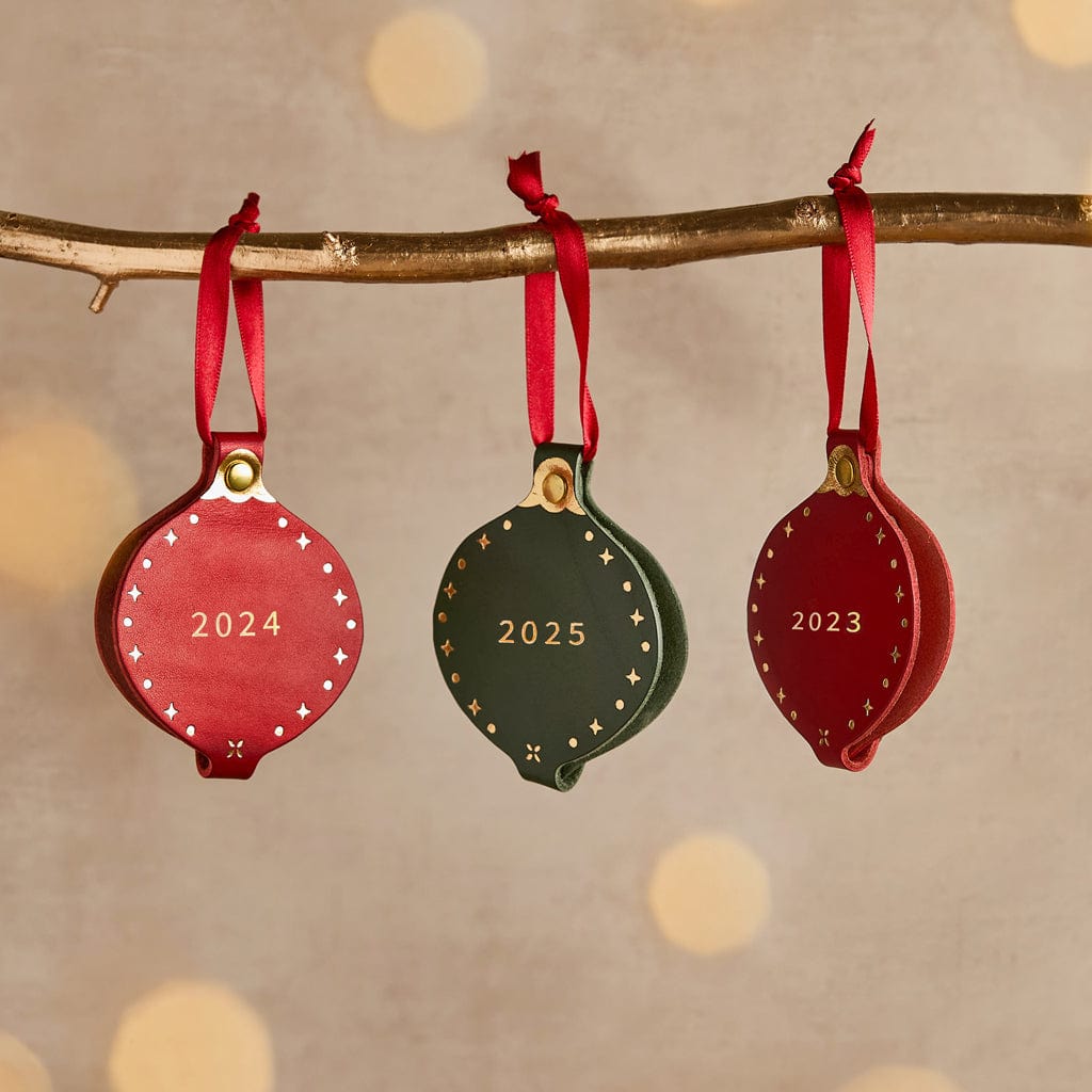 Personalised 2025 Memories Leather Photo Bauble CGL