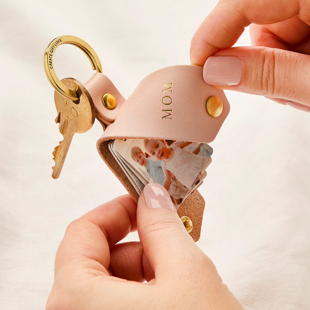 This Daddy Belongs To Keychain Personalised 'This Mummy Belongs To' Heart Keyring - Mother's Day Gift, Engraved Wood, Customisable Father To Daughter Gifts - Foto 7